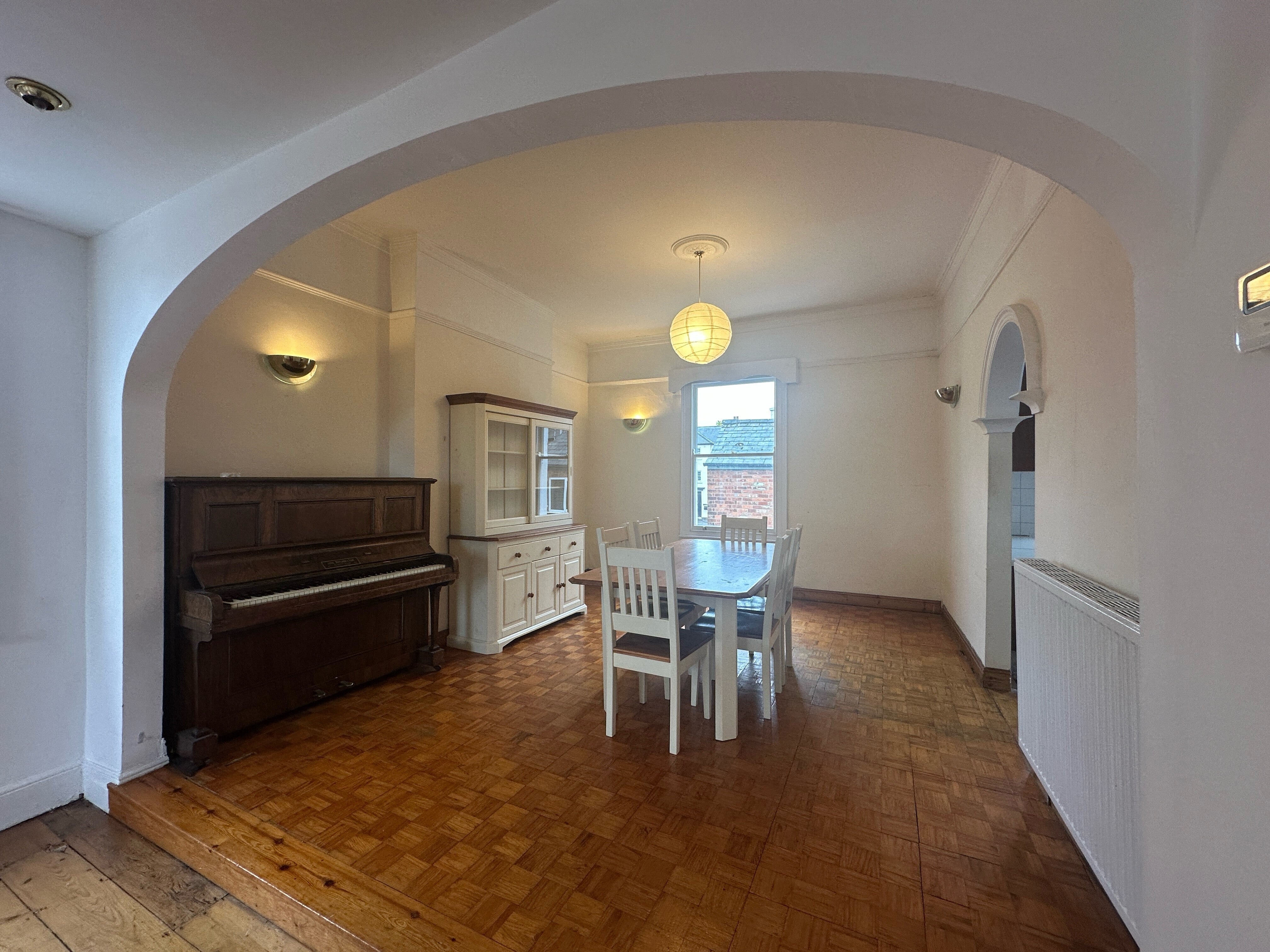 Flat Priory Terrace in Royal Leamington Spa