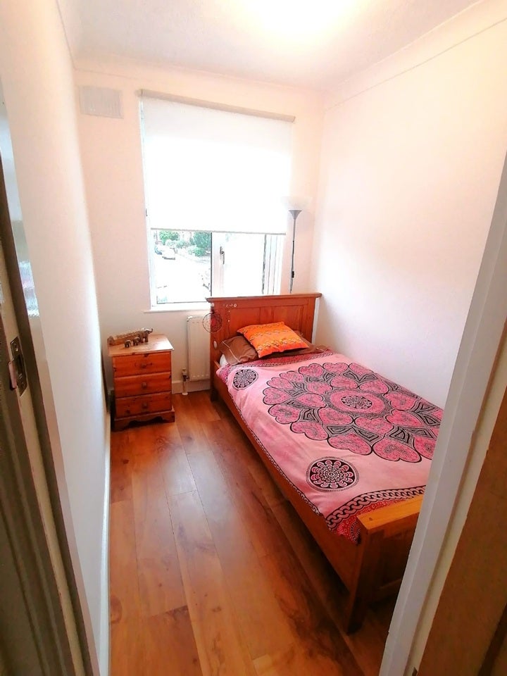 Room Prince's Square in Exeter