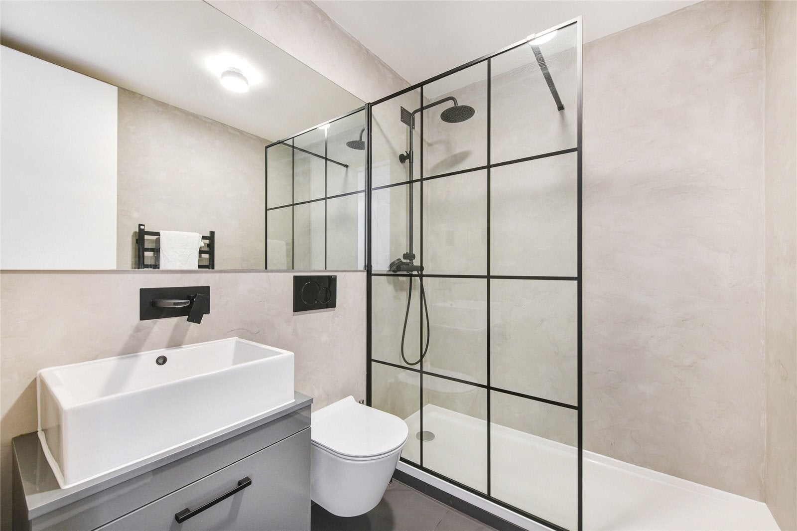 Flat Clarges Street in City of Westminster