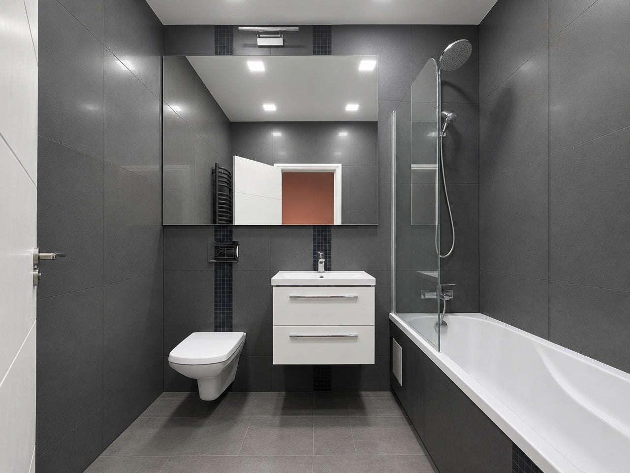 Flat Elmfield Road in Greater London