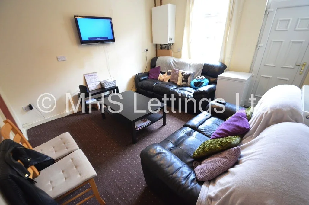 House Back Ashville Grove in Leeds