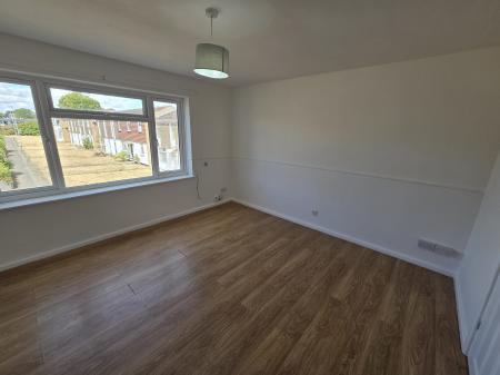 Flat Newton Road in Duston