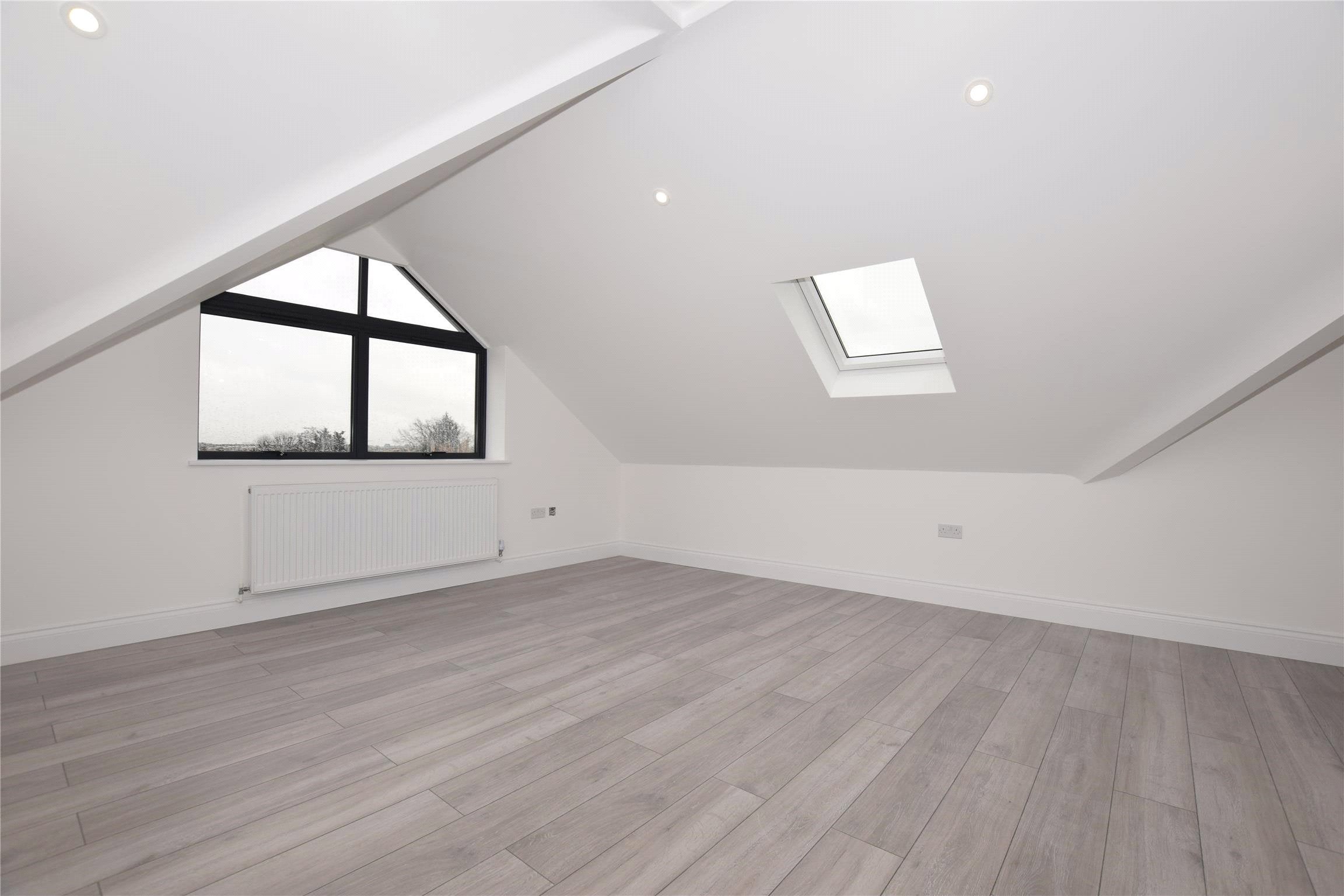 Flat Fitzjohn Avenue in Greater London