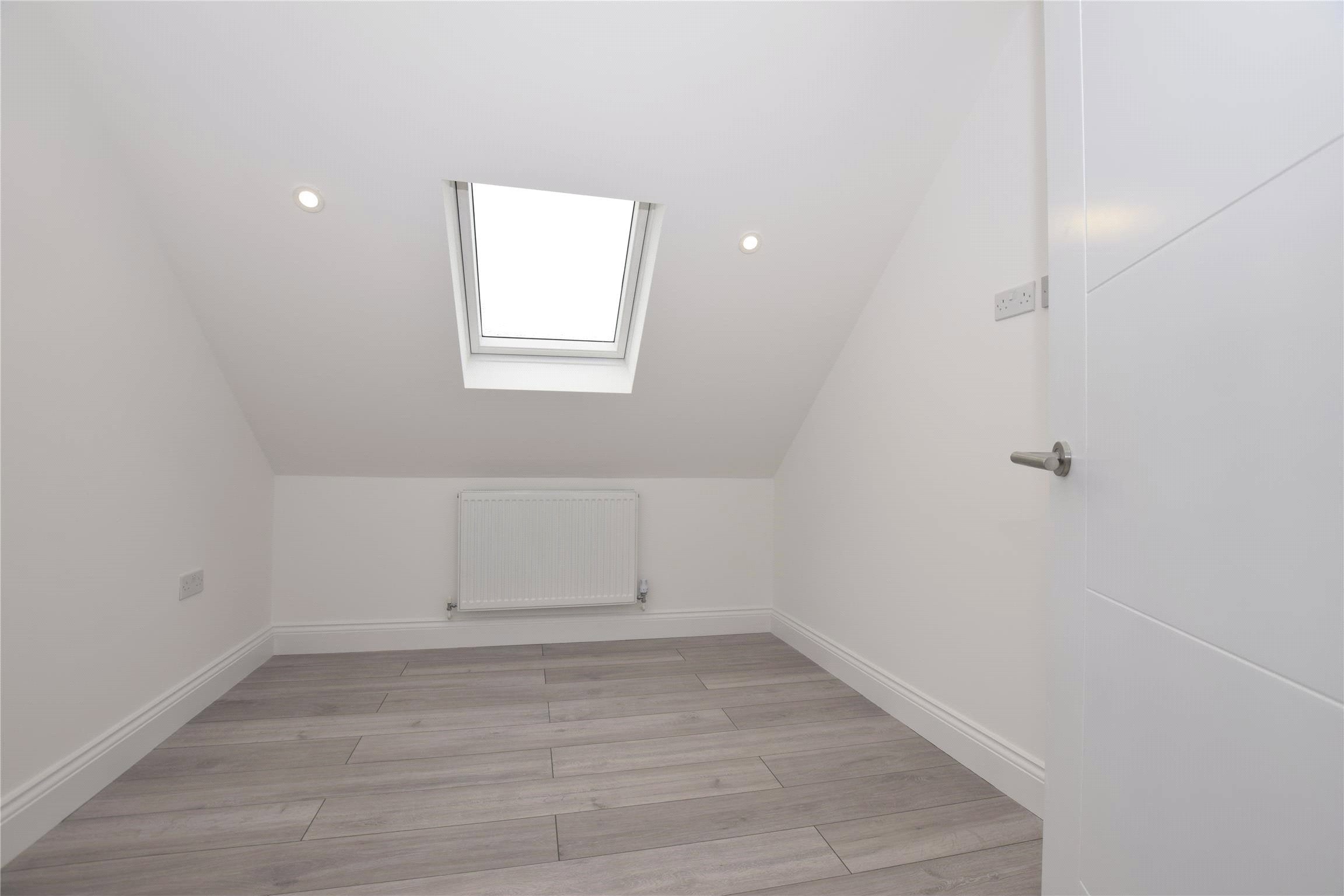 Flat Fitzjohn Avenue in Greater London