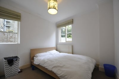 Flat Humber Road in Greater London