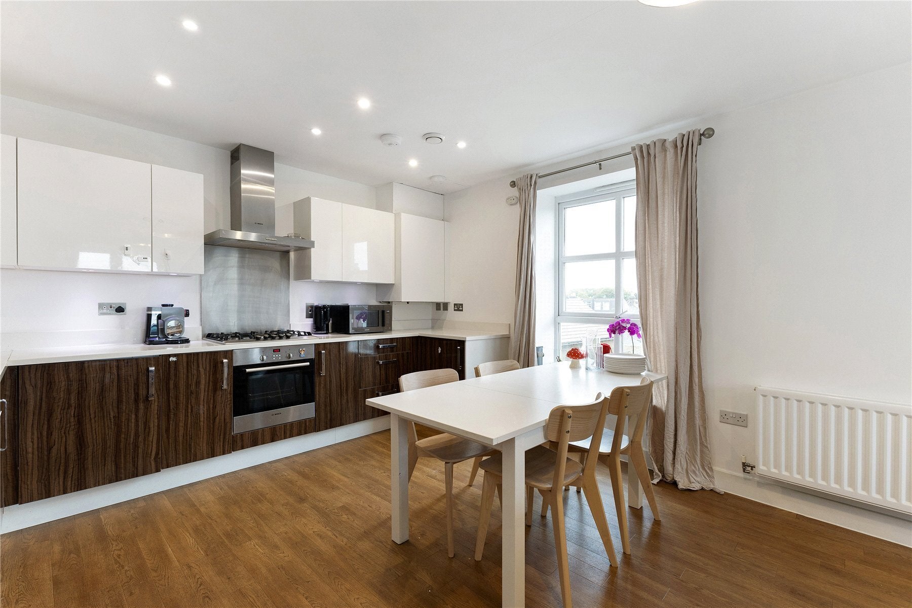 Flat Richmond Road in Greater London