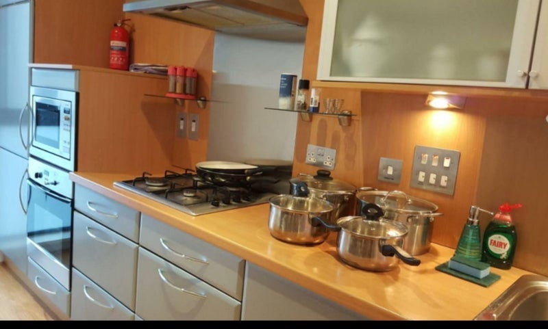 Room Lancefield Quay in Glasgow