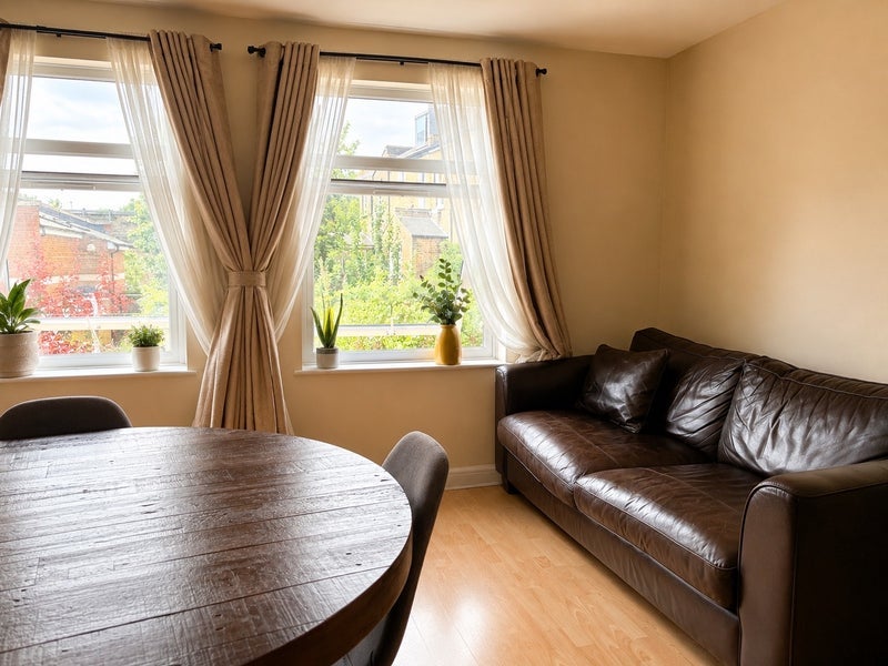 Room Macleod Street in Greater London