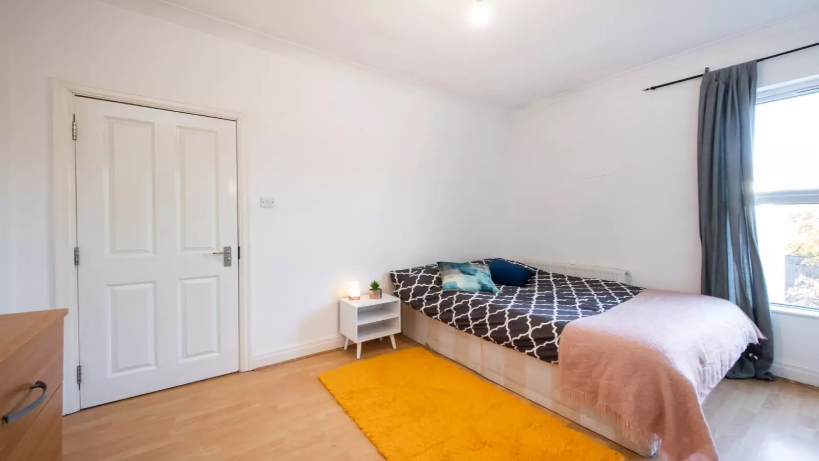 Room Tufnell Park Road in Greater London