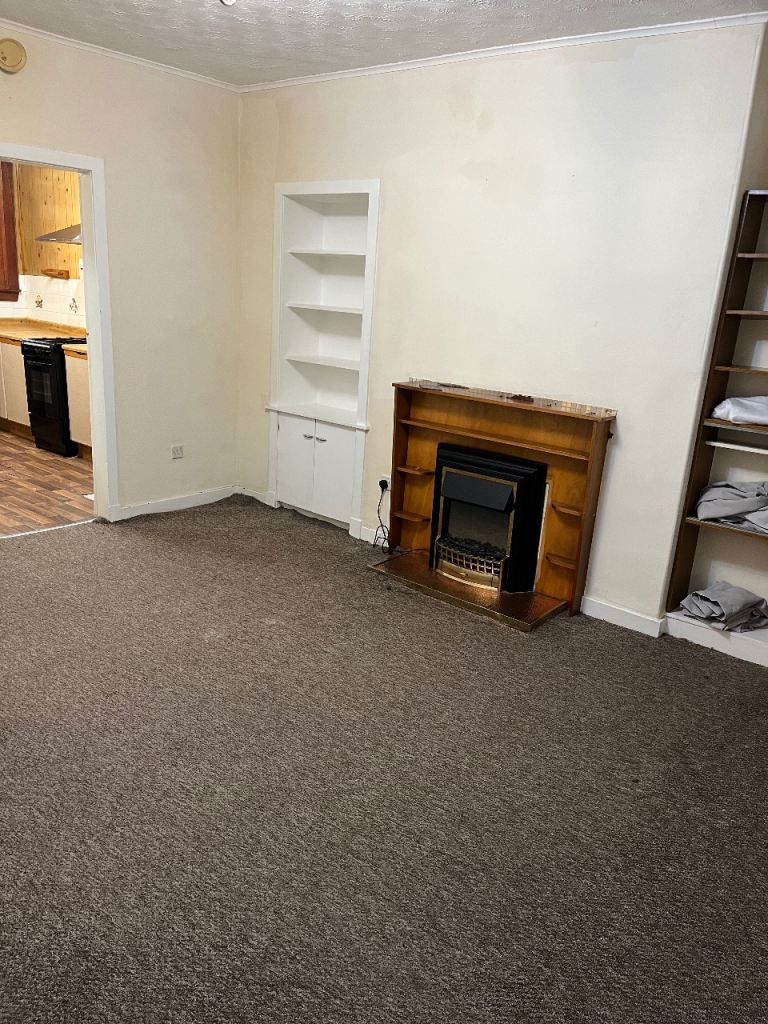 Flat Woodburn Road in Falkirk