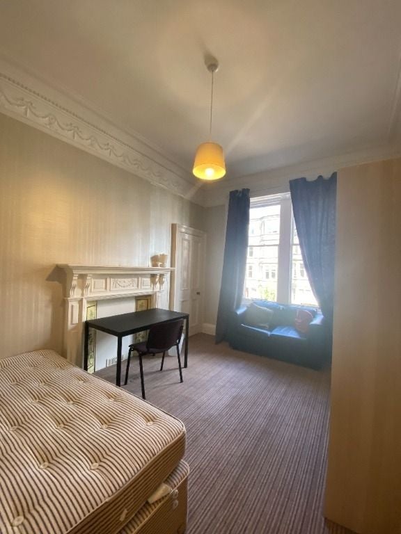 Flat Arden Street in City of Edinburgh
