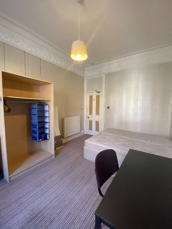 Flat Arden Street in City of Edinburgh