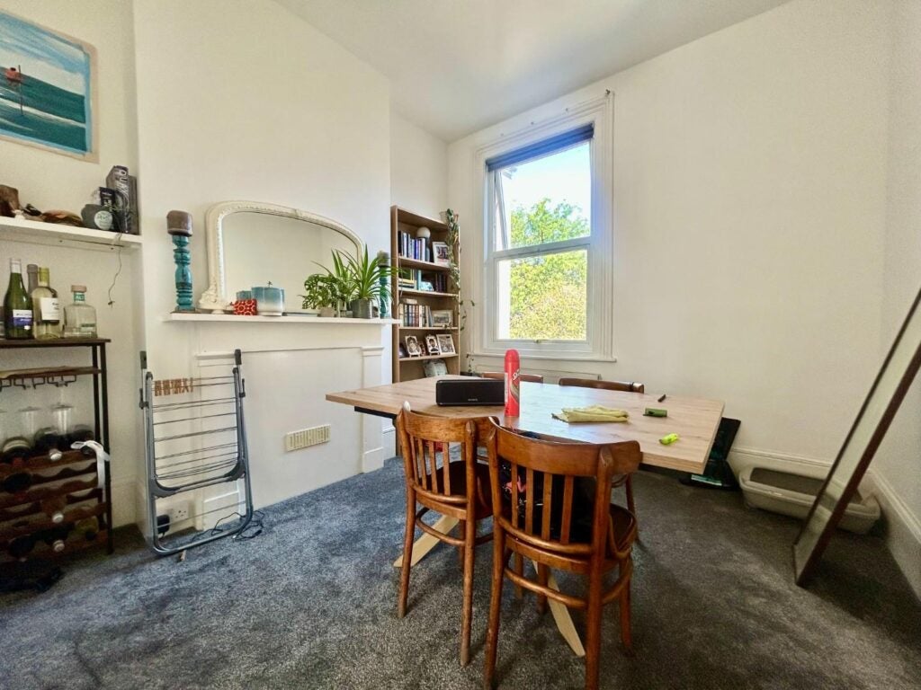 Flat Goldstone Road in Portslade by Sea