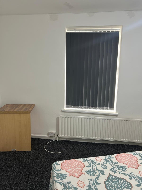 Room Waterloo Road in Sandwell