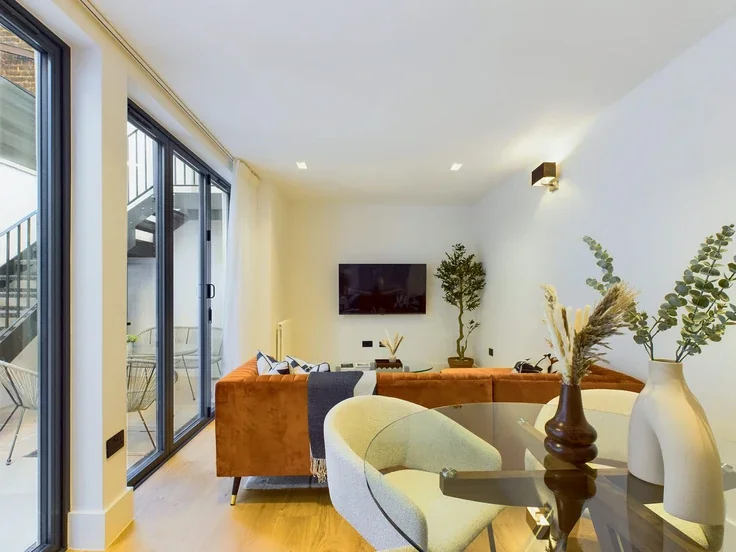 Flat Malvern Road in Greater London