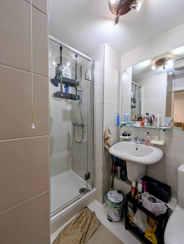 Room Stockholm Way in Greater London