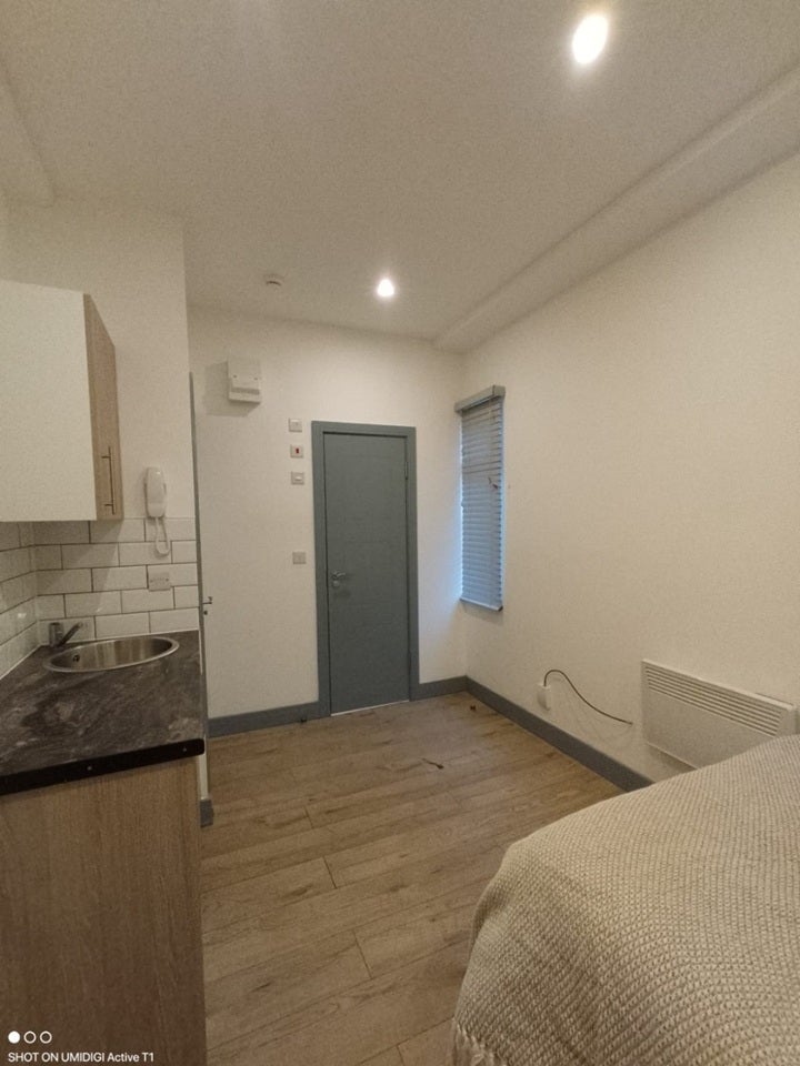 Room Chaucer Road in Borough of Spelthorne