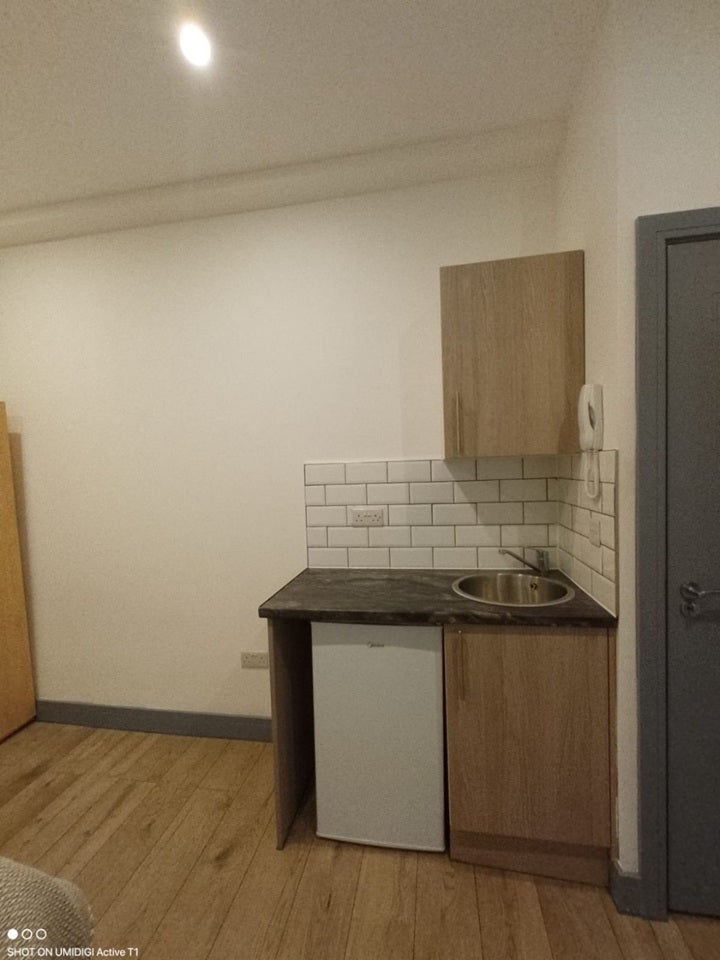 Room Chaucer Road in Borough of Spelthorne
