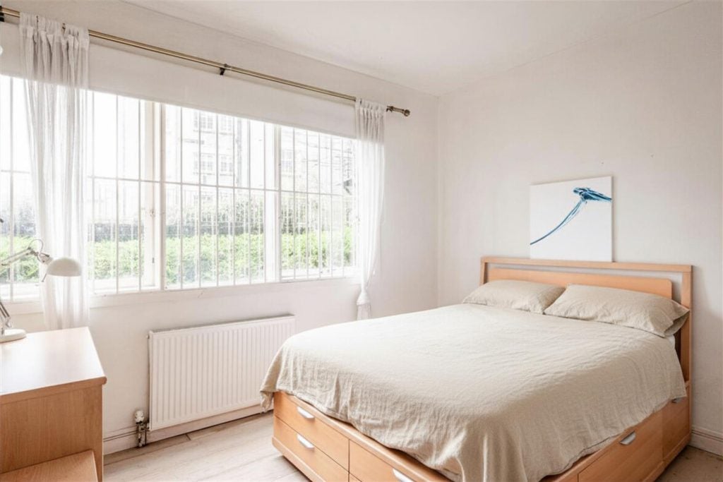 Flat Napier Place in Greater London