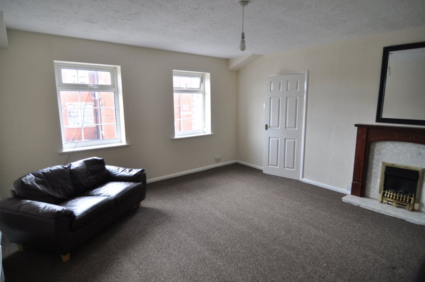Flat Coach House Lane in Barnsley