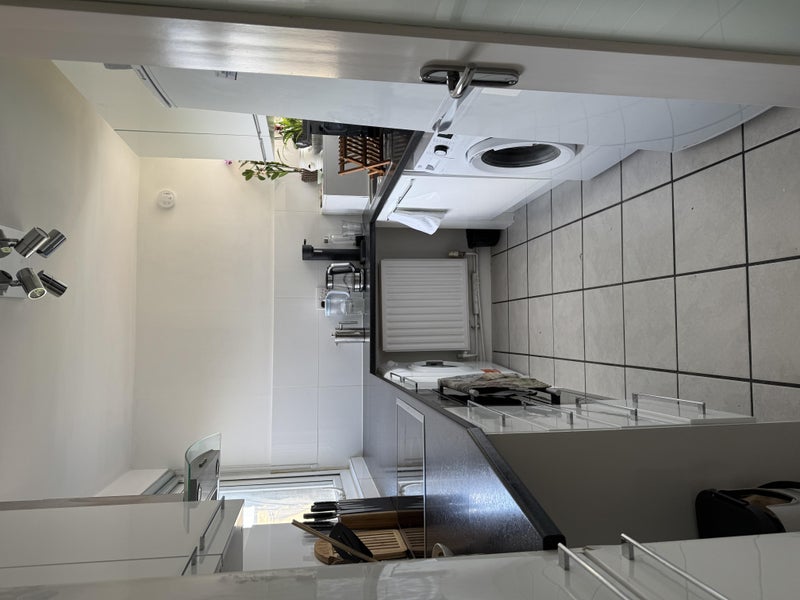 Room Clarence Road in Greater London