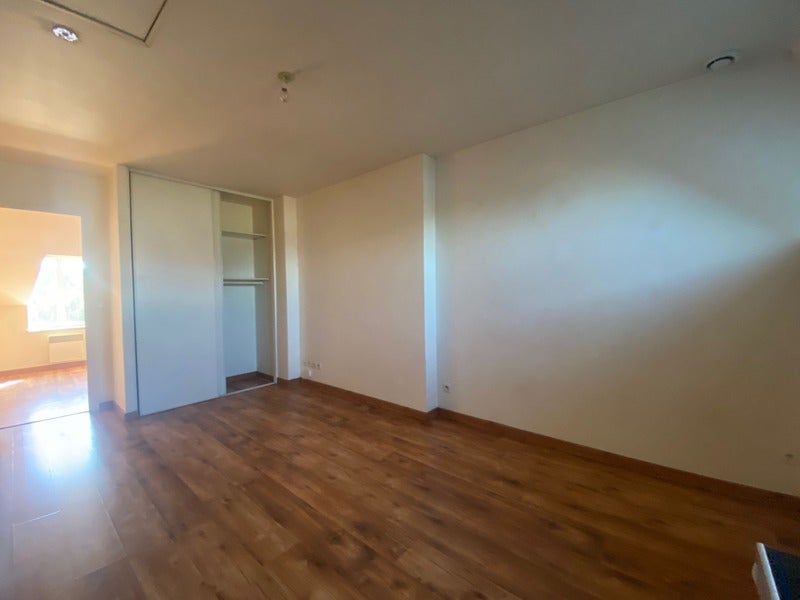 Appartement Rue Dumerbion à Charleville-Mézières