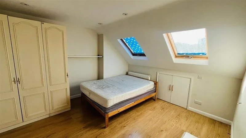 Room Aberdeen Road in Greater London