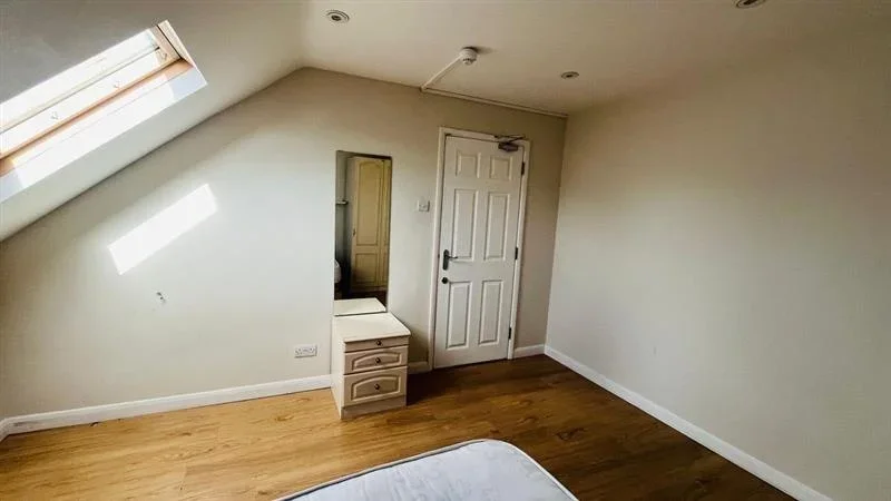 Room Aberdeen Road in Greater London