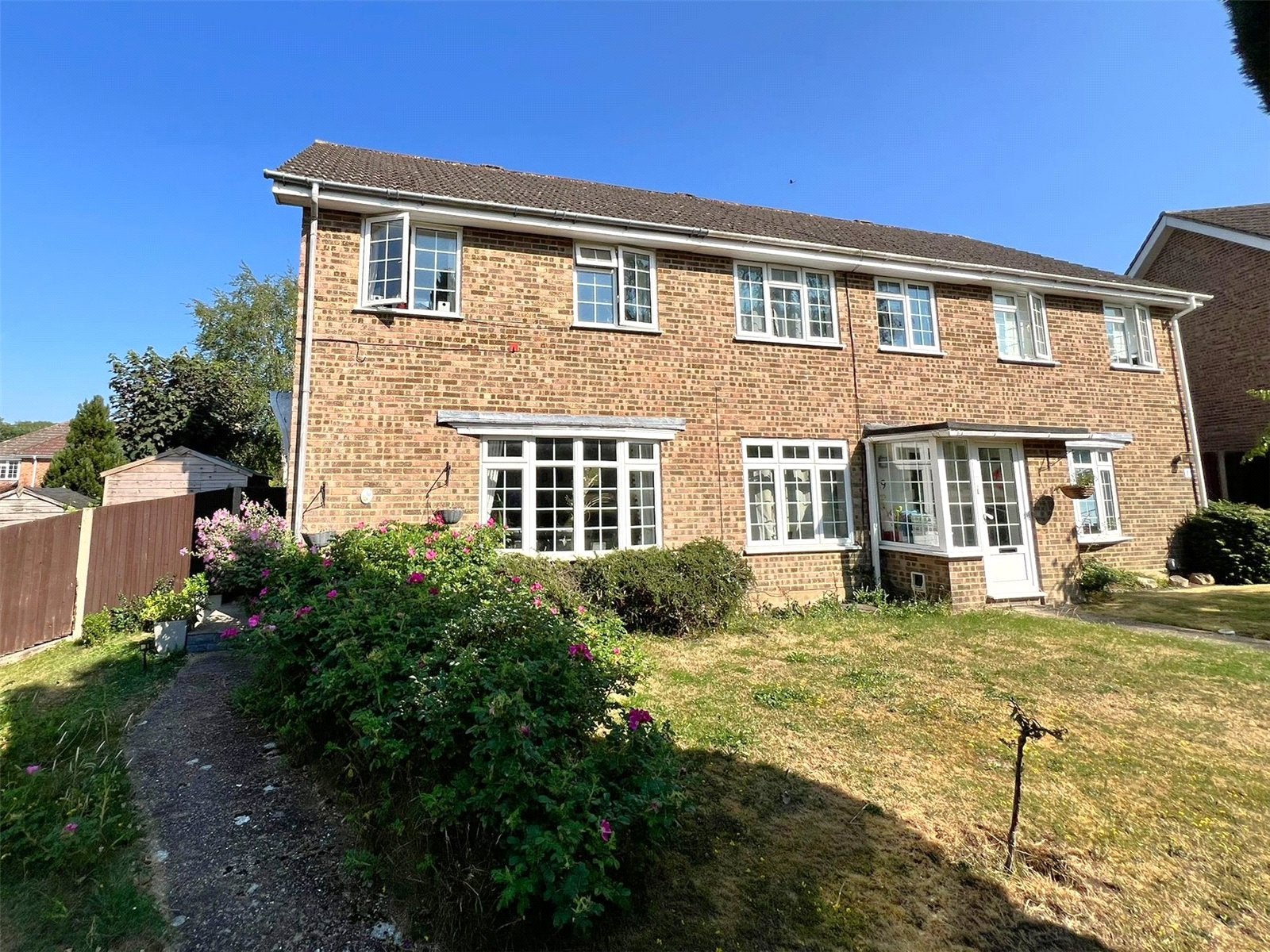 House Ecob Close in Guildford