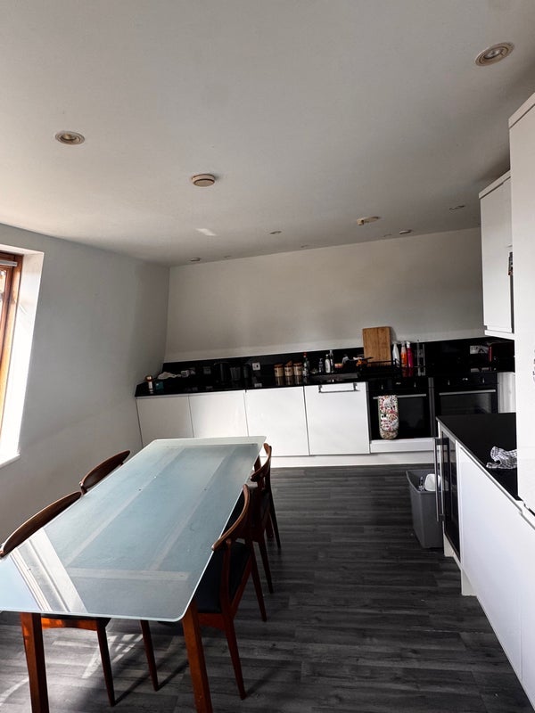 Room Camberwell Road in London