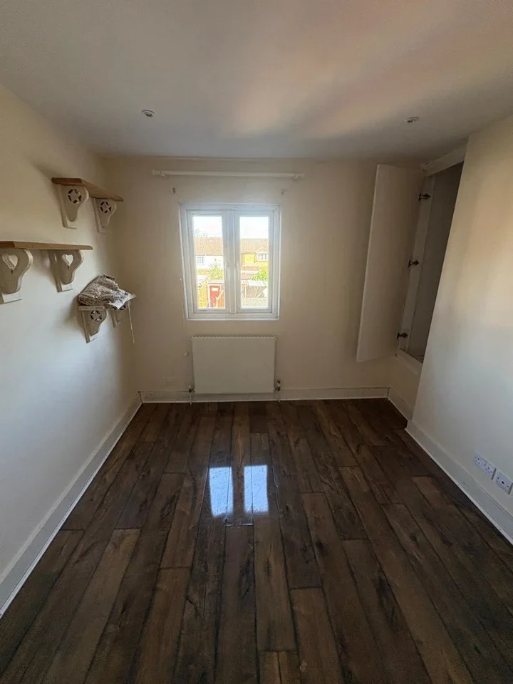 House Alpha Road in Greater London
