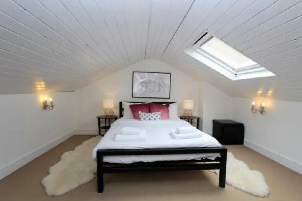 Flat Gloucester Road in Greater London