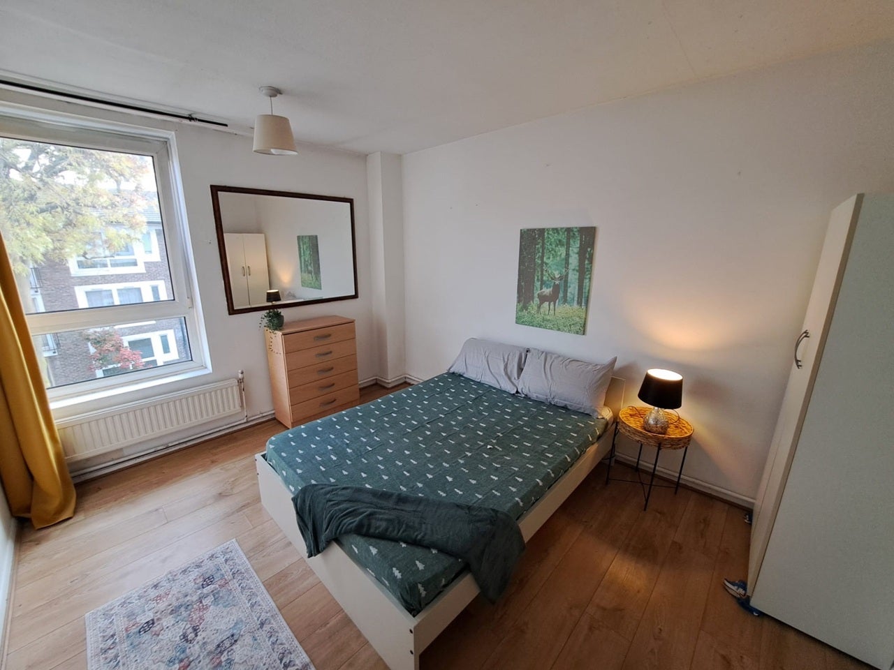 Room Bettons Park in Greater London