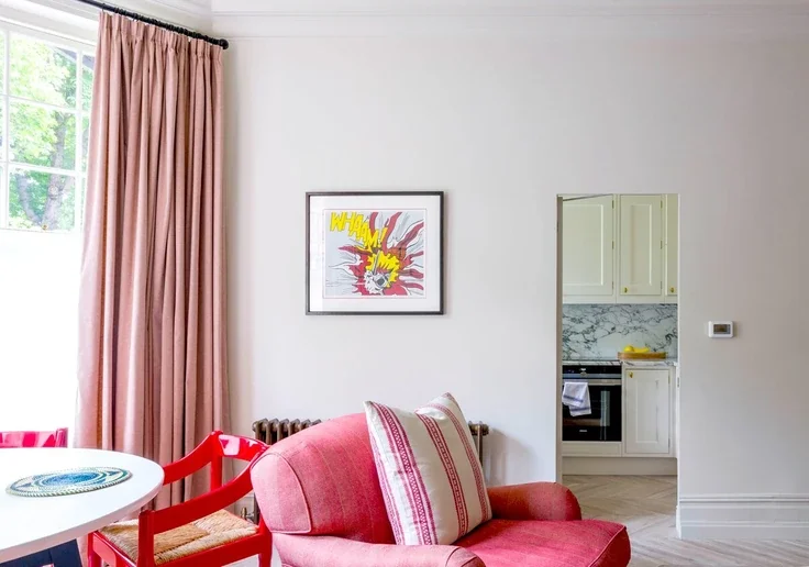 Flat Gloucester Walk in Greater London