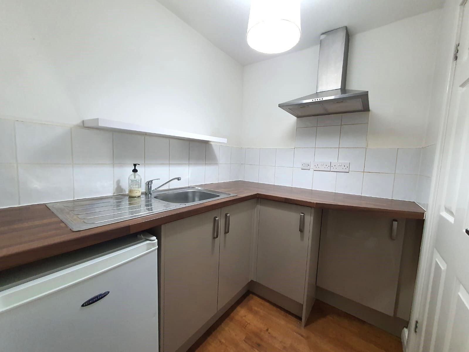 Flat Thorne Road in Doncaster