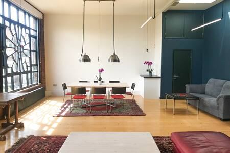 Flat Liverpool Road in Greater London