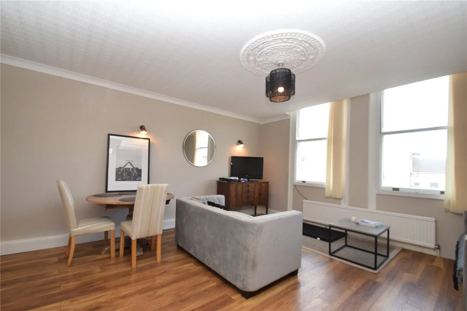 Flat Cromwell Terrace in Scarborough