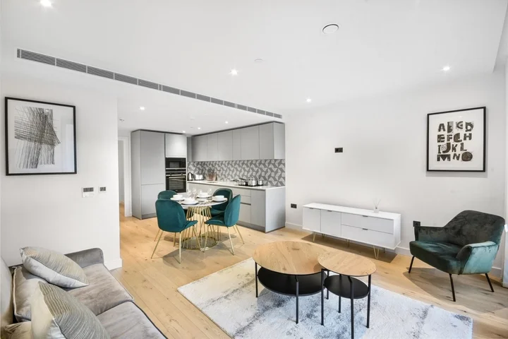 Flat Golden Lane in City of London