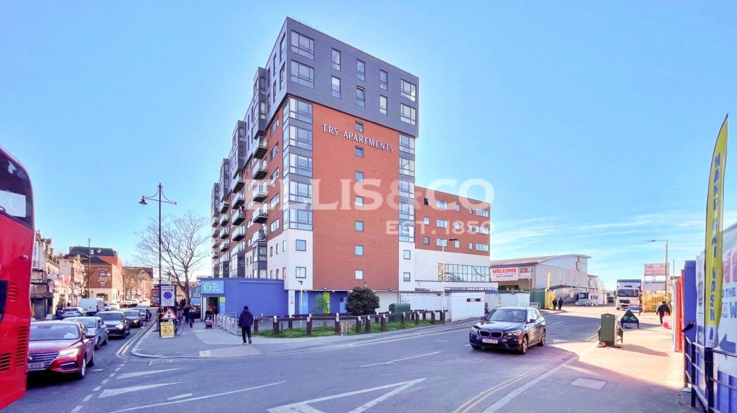 Flat The Green in Greater London