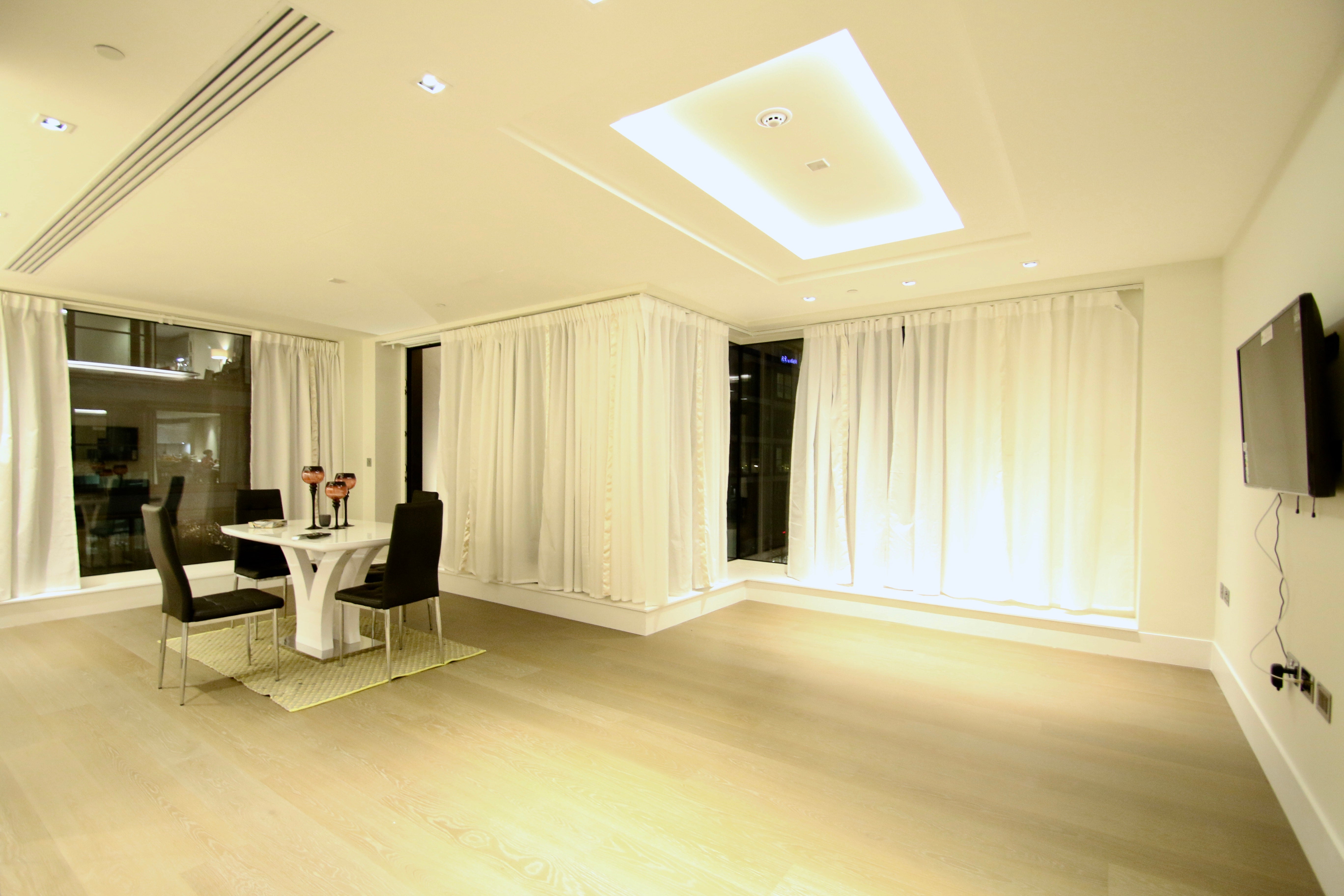 Flat Radnor Terrace in Greater London