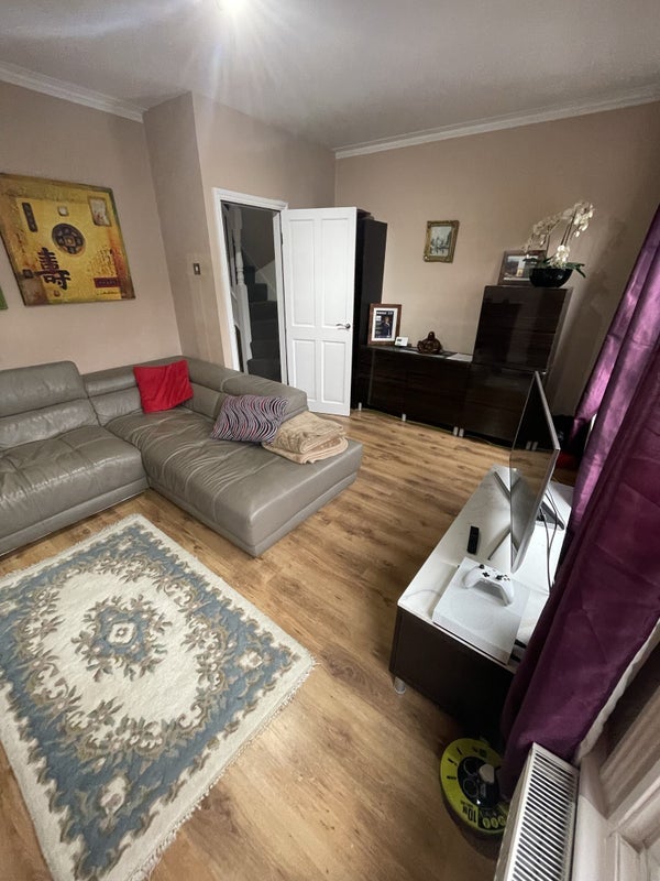 Room Hawarden Road in Greater London
