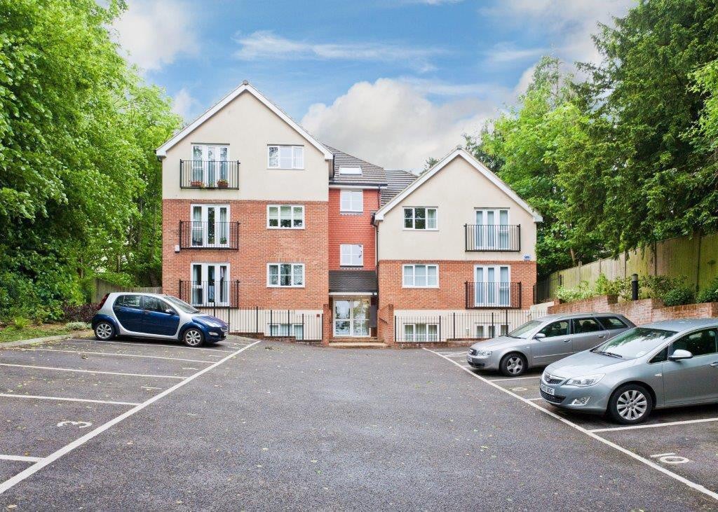 Flat Paddock Walk in Warlingham