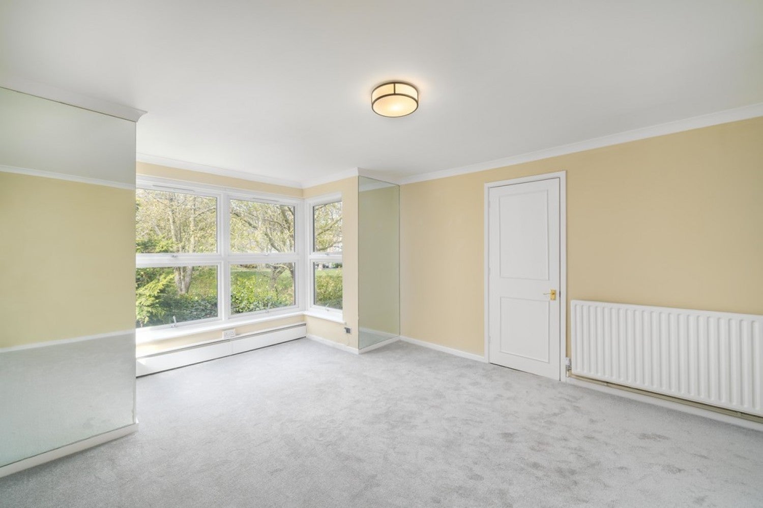 Flat Lots Road in Greater London