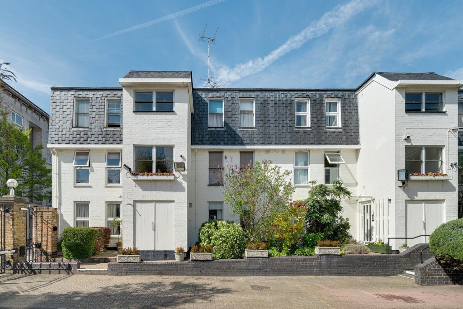 Flat Lots Road in Greater London