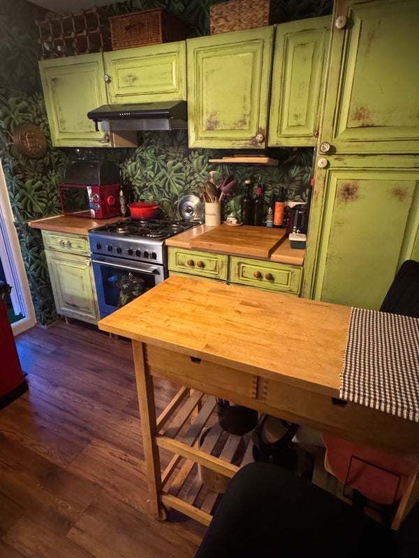 Room Chardwell Close in Greater London