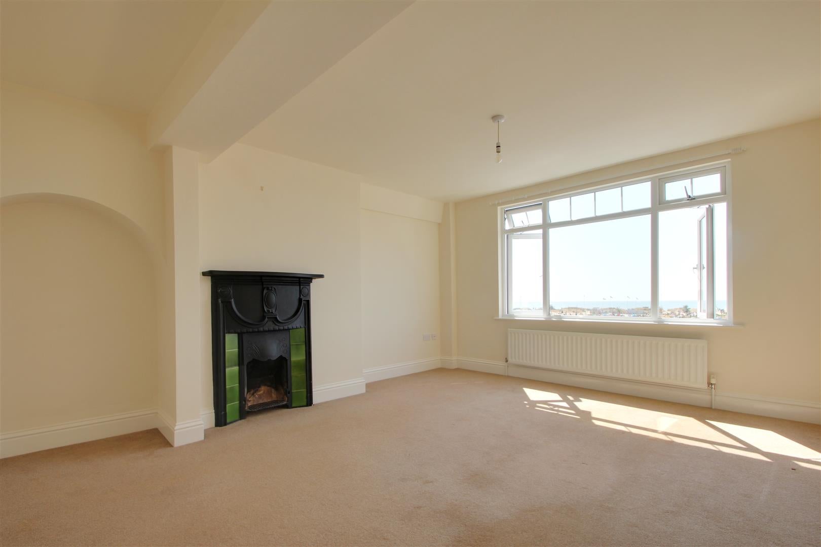 Flat South Terrace in Arun