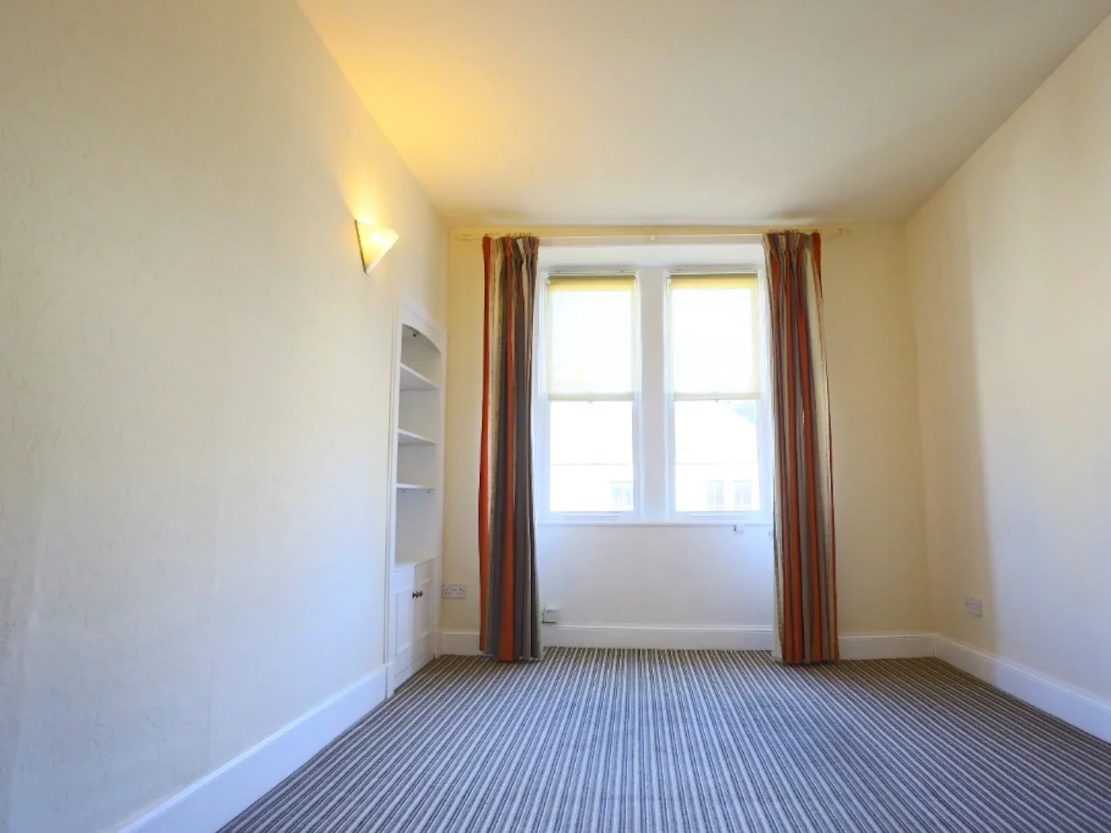 Flat Watson Crescent in City of Edinburgh