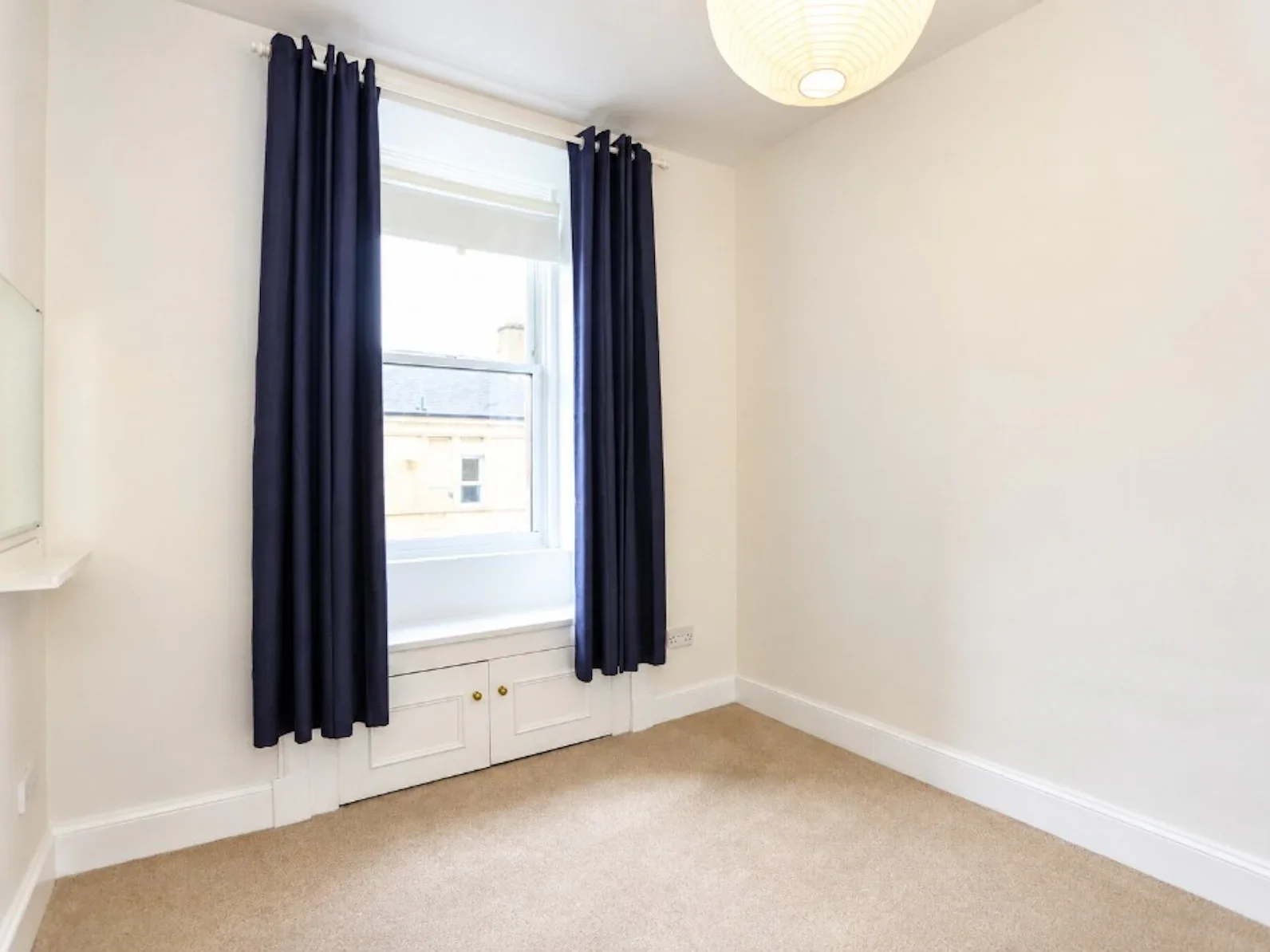 Flat Watson Crescent in City of Edinburgh