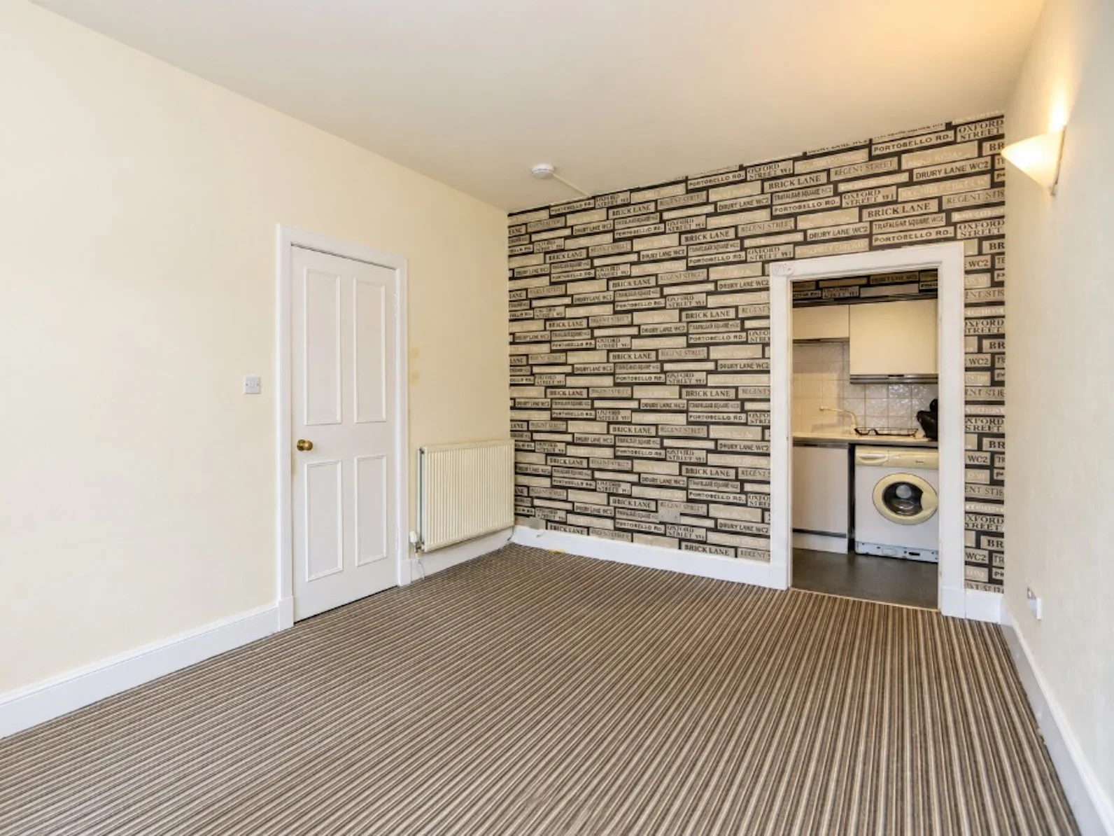 Flat Watson Crescent in City of Edinburgh
