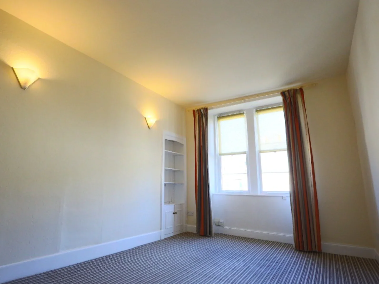 Flat Watson Crescent in City of Edinburgh